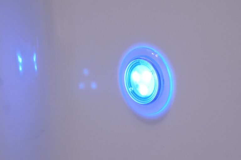 Blue light in the chromotherapy system