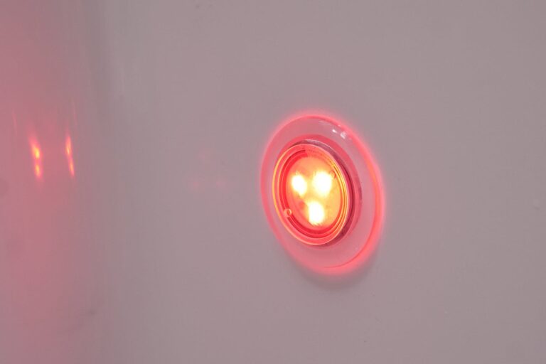Red light in the chromotherapy system