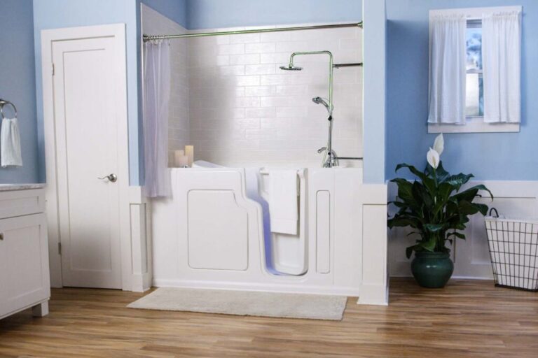 tub shower combo with a shower curtain