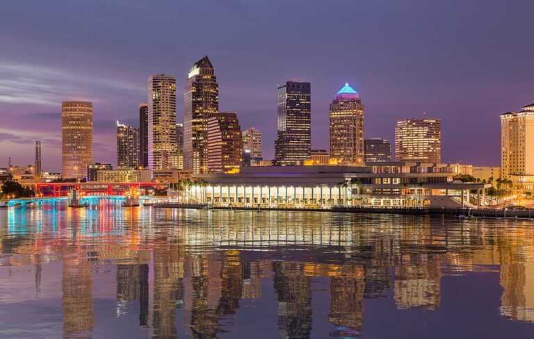 Tampa, FL skyline